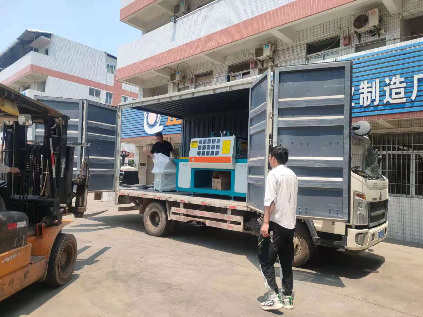 2021年4月11日發往肇慶市瑞州區-ZQ100方木多片鋸