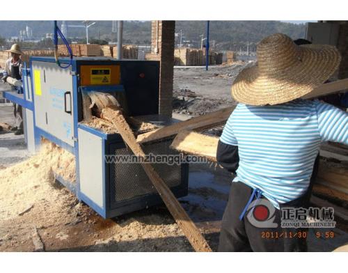 廣東省-從化市-圓木多片鋸加工現(xiàn)場(chǎng)